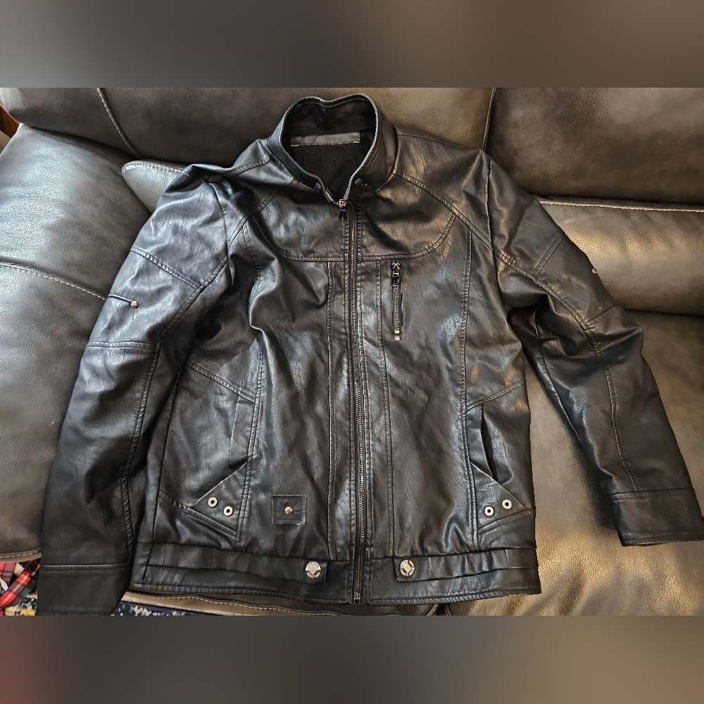 Mens L leather like bomber jacket